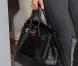 Kim Kardashian à Miami a exhibé un énorme solitaire dont l'anneau est serti de diamants. Le 24 octobre 2012