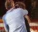 Baiser fou entre Gerard Butler et Madalina Ghenea, le samedi 13 octobre, dans le sud de la France.