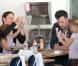 Jennifer Garner et Ben Affleck emmènent leurs filles Seraphina et Violet à un atelier de confection de pâtisseries à West Hollywood, le 28 octobre 2012.