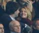 Antoine Arnault et Natalia Vodianova très amoureux lors du match de coupe de la Ligue entre le PSG et l'OM (2-0) au Parc des Princes le 31 octobre 2012