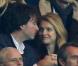 Antoine Arnault et Natalia Vodianova très amoureux lors du match de coupe de la Ligue entre le PSG et l'OM (2-0) au Parc des Princes le 31 octobre 2012