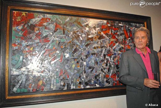 Alain Delon devant La vallée de l'oiseau de Jean-Paul Riopelle