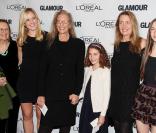 Annie Leibovitz en famille sur le tapis rouge du Carnegie Hall lors des Glamour Women of the Year Awards. New York, le 12 novembre 2012.