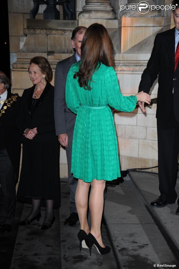 CASA REAL BRITÁNICA - Página 47 990084-catherine-kate-middleton-la-duchesse-620x0-1