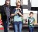 Britney Spears fait du shopping avec ses enfants Sean Preston et Jayden James dans une animalerie a Los Angeles le 18 Novembre 2012.