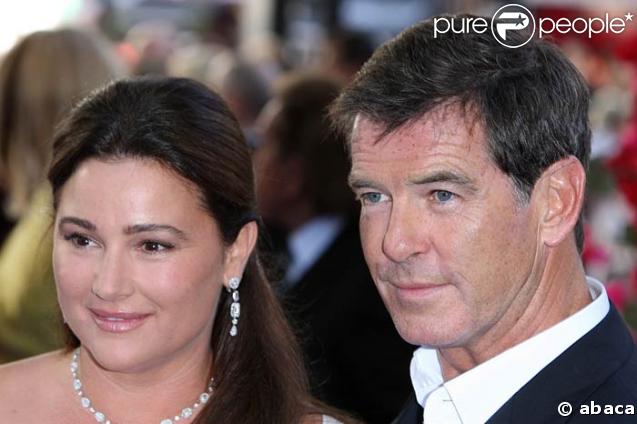 Pierce Brosnan et sa femme à l'avant-premièrede Mama Mia, à LOndres, le 30/06/08