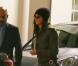 Demi Moore, souriante et épanouie en compagnie d'un mystérieux étalon, le 23 décembre 2012 à Los Angeles
