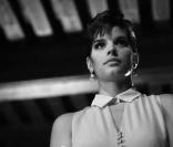 Sarah Manesse (X Factor) : Glamour et rock en hommage à Lana Del Rey pour 'Lana'