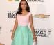 Kerry Washington, habillée d'une robe Oscar de la Renta, assiste à la 44e cérémonie des NAACP Image Awards au Shrine Auditorium. Los Angeles. Le 1er février 2013.