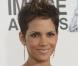 Halle Berry assiste à la 44e cérémonie des NAACP Image Awards au Shrine Auditorium. Los Angeles. Le 1er février 2013.