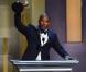 Jamie Foxx et son award d'Artiste de l'Année lors de la 44e cérémonie des NAACP Image Awards au Shrine Auditorium. Los Angeles. Le 1er février 2013.