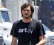 Ashton Kutcher : Victime du "swatting", son détracteur de 12 ans jugé !