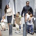 Brad Pitt et Angelina Jolie : A 4 ans, les jumeaux sont leurs copies conformes !