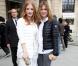 Jessica Chastain et Marie-Josée Croze arrivent à l'Espace Vendôme pour assister au défilé Moncler Gamme Rouge automne-hiver 2013. Paris, le 6 mars 2013.