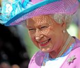 Elizabeth II a le look...