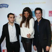 Malika Ménard entre Stéphan Besnainou et Johan Fernandez lors de la soirée Don2Star au Parc des Princes, le 11 mars 2013