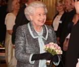 Elizabeth II : En forme mais toujours convalescente, elle allège son programme