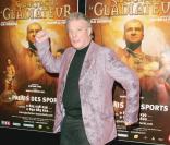  Hebert Léonard à la première de la comédie musicale Spartacus le Gladiateur, au Palais des Sports à Paris, le 13 octobre 2004. 
  