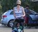 Charlize Theron : Sexy à la ville et maman poule pour son petit Jackson