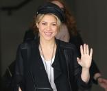 Shakira : La star débarque à Paris, en célibataire !