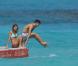 Jessica Alba : Sexy en bikini avec son mari et son amie Nicole Richie