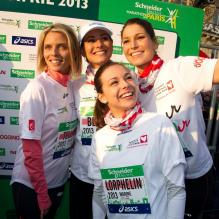 <p>Les Miss Sylvie Tellier, Laury Thilleman, Laetitia Bleger et Marine Lorphelin, Sylvie Tellier ont couru le 37e Marathon de Paris pour Mécénat Chirurgie Cardiaque le 7 avril 2013.</p>