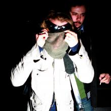 Macaulay Culkin dans les rues de Londres, avant de se rendre à son hôtel Ibis, le 16 avril 2013.
