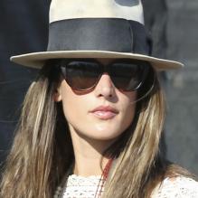 Alessandra Ambrosio assiste au jour de clôture du festival de Coachella. Indio, le 21 avril 2013.