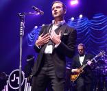 Justin Timberlake : Acclamé sur scène devant Jessica Biel et Brooke Shields