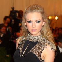 La jolie Taylor Swift à la soirée du MET Ball, au Metropolitan Museum of Art, à New York, le 6 mai 2013.