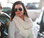 Eva Longoria : Arrivée en grande pompe à Paris, elle salue son ami Nikos Aliagas