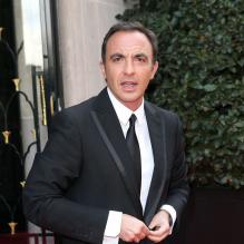 Nikos séducteur - Les quatre finalistes de The Voice 2, Nuno Resende, Olympe, Loïs et Yoann Fréget aux côtés de Nikos Aliagas, lors du Global Gift Gala à l'initiative d'Eva Longoria, à l'hôtel George V à Paris, le 13 mai 2013