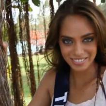 Hinarini de Longeaux, Miss Tahiti, se dévoile sur l'île Maurice en novembre 2012 pour le concours Miss France 2013