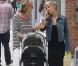 Le mannequin et actrice Elsa Pataky se balade avec sa mère Cristina Medianu et sa fille India dans les rues de Beverly Hills, le 16 mai 2013.