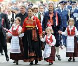  La princesse Märtha-Louise de Norvège et son époux Ari Behn, avec leurs filles Maud Angelica, Leah Isadora et Emma Tallulah, célébraient le 17 mai 2013 la Fête nationale norvégienne... à Londres. 