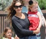 Sarah Jessica Parker: Maman street et relax avec ses craquantes jumelles fashion