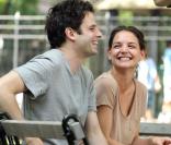 Katie Holmes : Superbe sans maquillage, elle séduit son partenaire