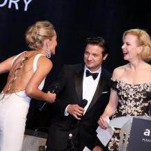 Sharon Stone, Jeremy Renner et Nicole Kidman - Vente aux enchères du 20e Gala de l'amfAR à l'hôtel du Cap-Eden-Roc lors du 66e Festival de Cannes, le 23 Mai 2013.