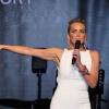 amfAR 2013 : Sharon Stone, parfaite, dr�le et sexy fait s'envoler les ench�res