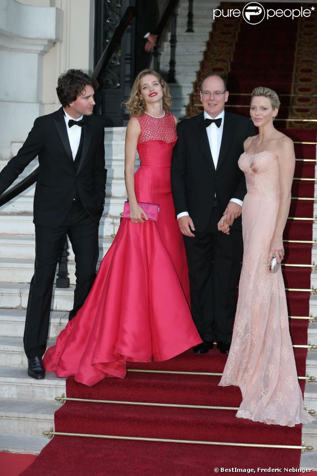 CASA PRINCIPESCA DE MÓNACO - Página 63 1194609-antoine-arnault-natalia-vodianova-le-620x0-2