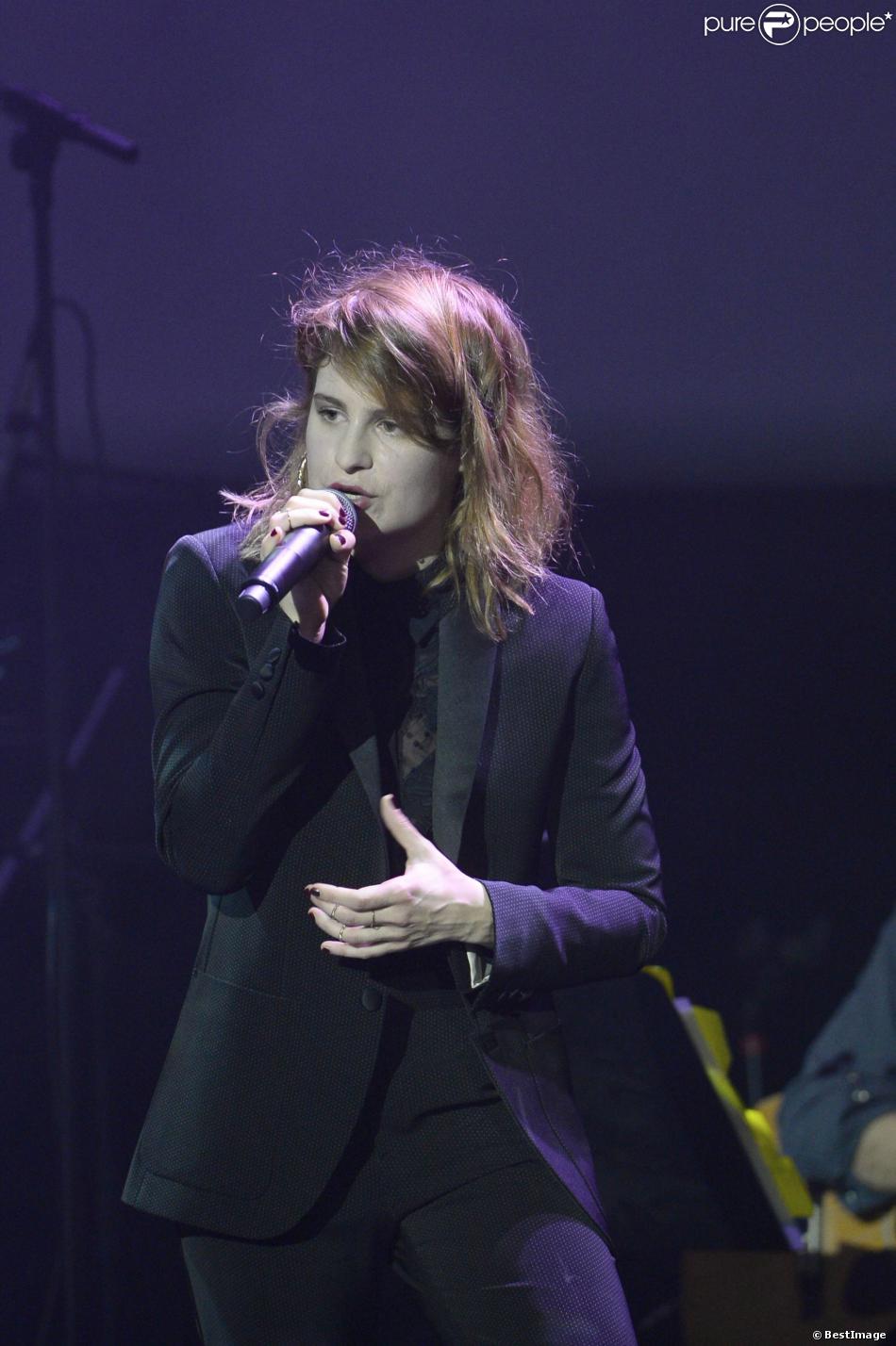 CHRISTINE & THE QUEENS - Queen of Pop. - Page 6 1325182-christine-the-queens-les-50-ans-de-950x0-1