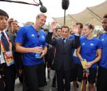 Nicolas Sarkozy entouré d'Alain Berard, Mickaël Llodra, Laure Manaudou et Gaël Monfils