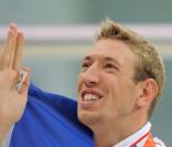 Alain Bernard medaille d'or au 100 metres nage libre a Pakin le 14 Aout 2008 