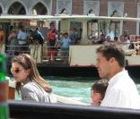 Louis de Bourbon, vacances romantiques à Venise avec les deux femmes de sa vie !