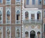 Louis de Bourbon, vacances romantiques à Venise avec les deux femmes de sa vie !