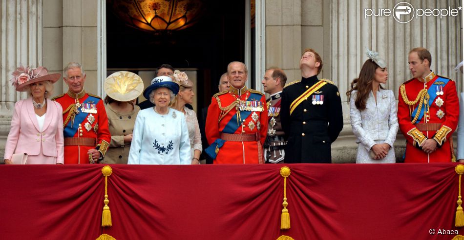 CASA REAL BRITÁNICA - Página 65 1507012--from-left-the-duchess-of-cornwall-950x0-1