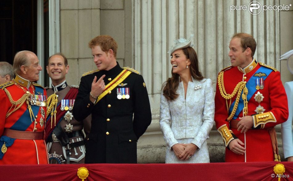 CASA REAL BRITÁNICA - Página 65 1507013-the-duke-of-edinburgh-prince-harry-950x0-1