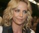 PHOTOS : Charlize Theron est magnifique en bikini... aussi !