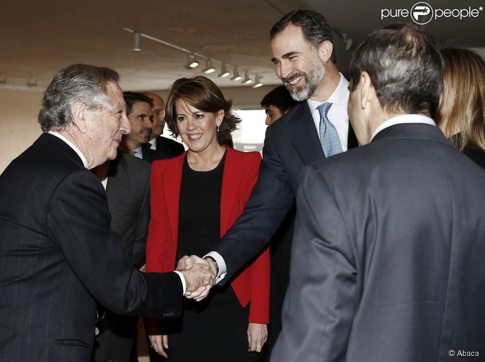 AGENDA DE SM. REYES FELIPE y LETIZIA  - Página 14 1711865-la-reine-letizia-et-le-roi-felipe-vi-950x0-2