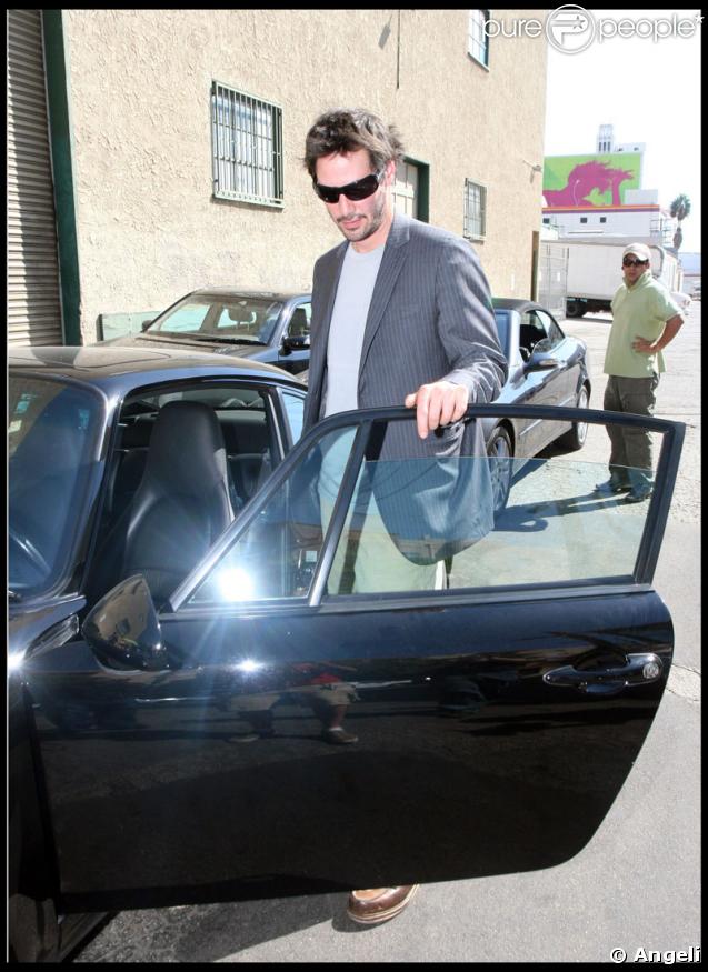 Keanu Reeves sort d'un déjeuner d'affaire à Los Angeles